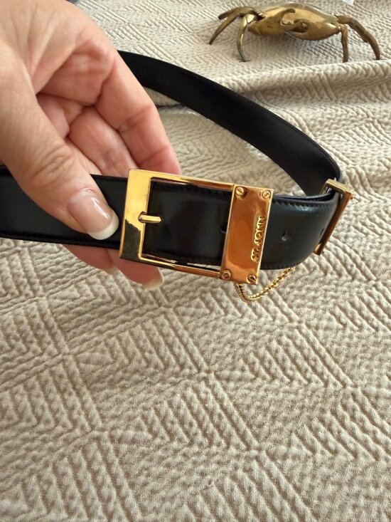 St. John Womens Gold Tone Buckle Belt Size 28 Black Leather Vintage Italy main image 6